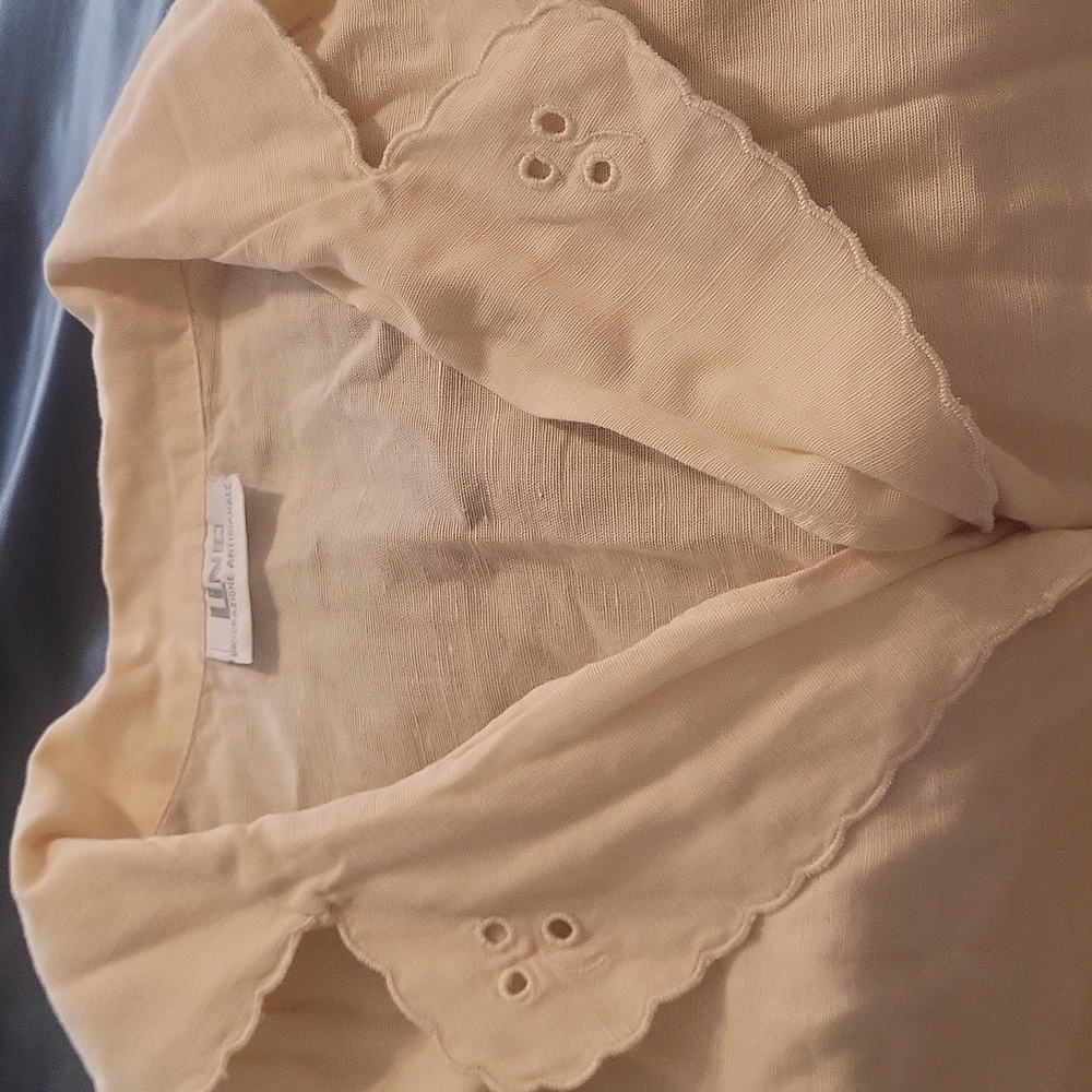 Short sleeve button up - Picture 3 of 3